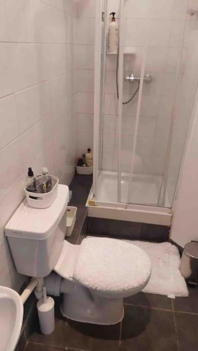 Private Guest Rooms In Tooting London Bagian luar foto